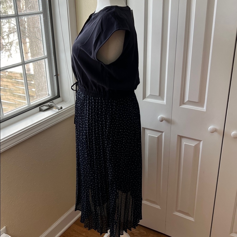 LOFT Navy Solid Dress with Button Tag Detail NWT - image 3